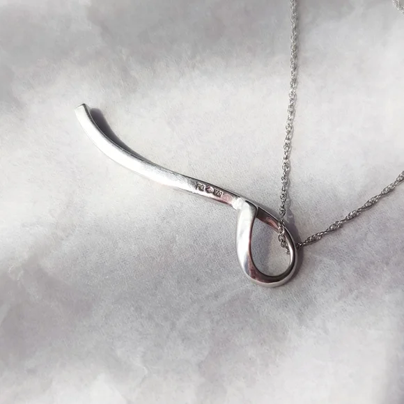 Taj Jewelers 10k white gold & diamonds pendant on 14k white gold singapore chain - Picture 8 of 12